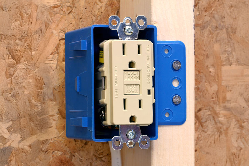 GFCI outlet installation service complete