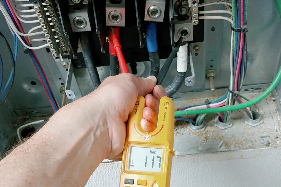 Reliable Commercial Electrician in Inniswold